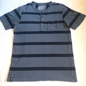 Lrg striped pocket tee